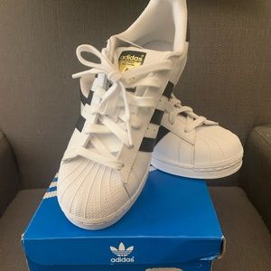Adidas Superstar sz 7.5 NWT
